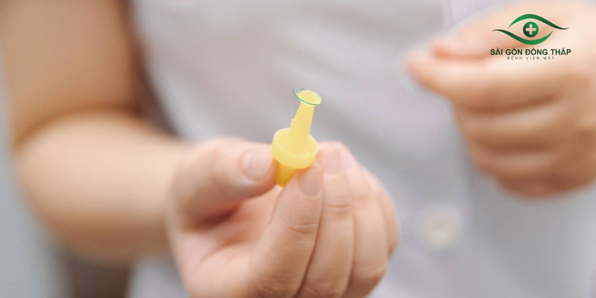 Không tuân thủ đúng quy trình đeo kính có thể khiến mắt bị nhìn mờ